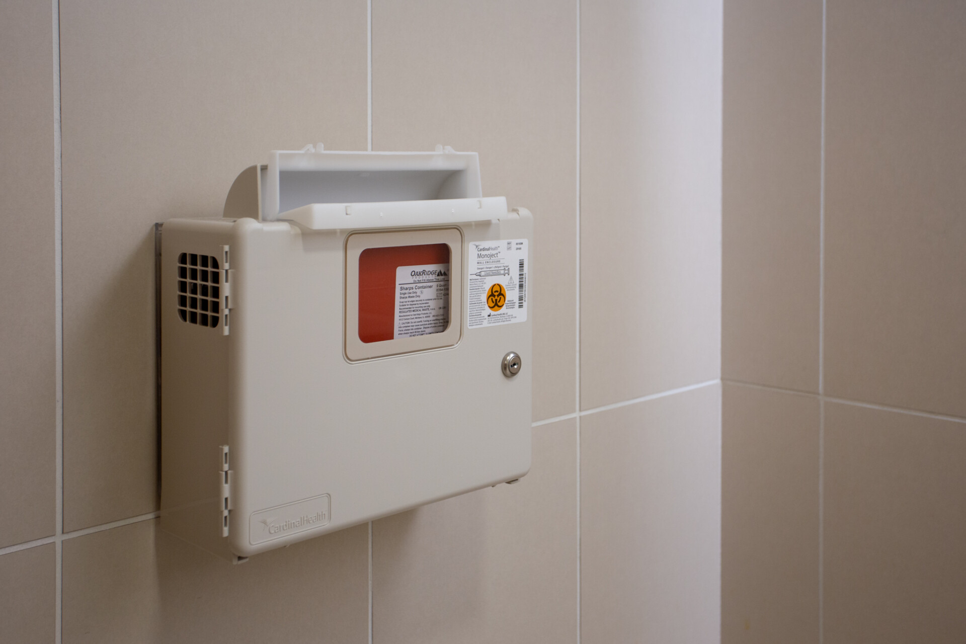 Safe Needle Disposal in Public Restrooms - Secure Waste Safe Needle Disposal in Public Restrooms